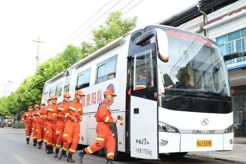 <p>有</p>
<p>3</p>
<p>KMGLDAF</p>
<table>
<tr><td>D</td>
<td>厦AE5095</td>
<td></td>
</tr>
</table>