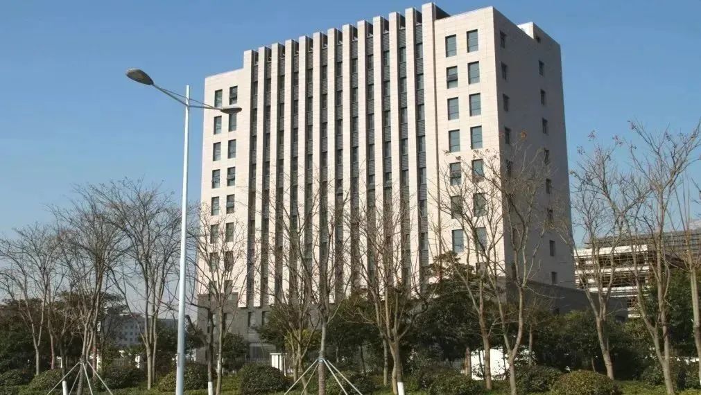 <p>国</p>
