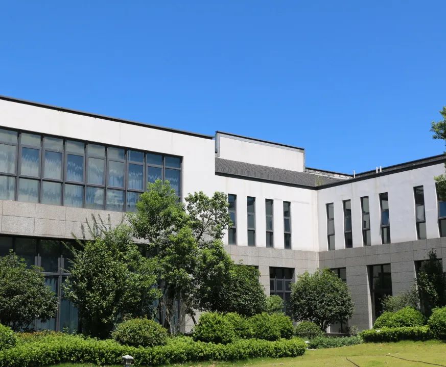 <p>澳IL IHL</p>