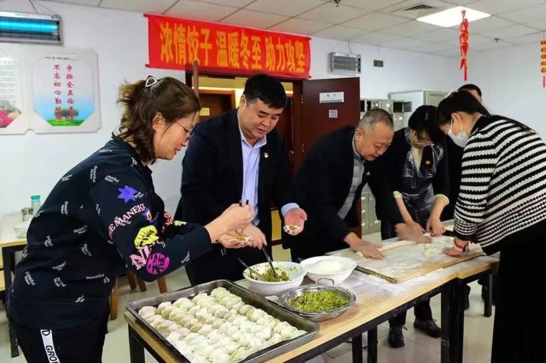 <p>不吃</p>
<p>理心</p>
<p>农力</p>
<p>Y</p>
<p>民</p>
<p>昌</p>
