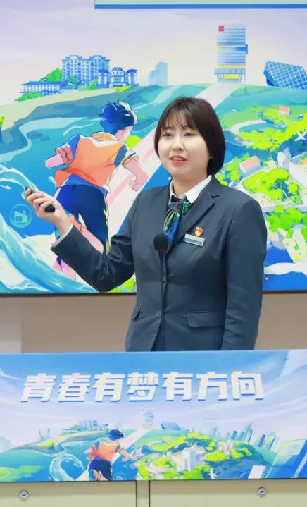 <p>国</p>
<p>集中</p>
<p>HHH</p>
<p>一</p>
<p>青春有梦有方向</p>
