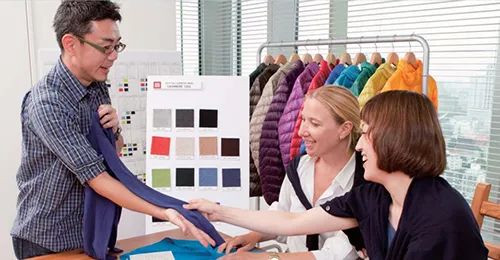 
<table>
<tr><td></td>
<td colspan="2"></td>
</tr>
<tr><td colspan="2"></td>
<td></td>
</tr>
<tr><td colspan="2"></td>
<td></td>
</tr>
<tr><td colspan="2"></td>
<td></td>
</tr>
</table>
