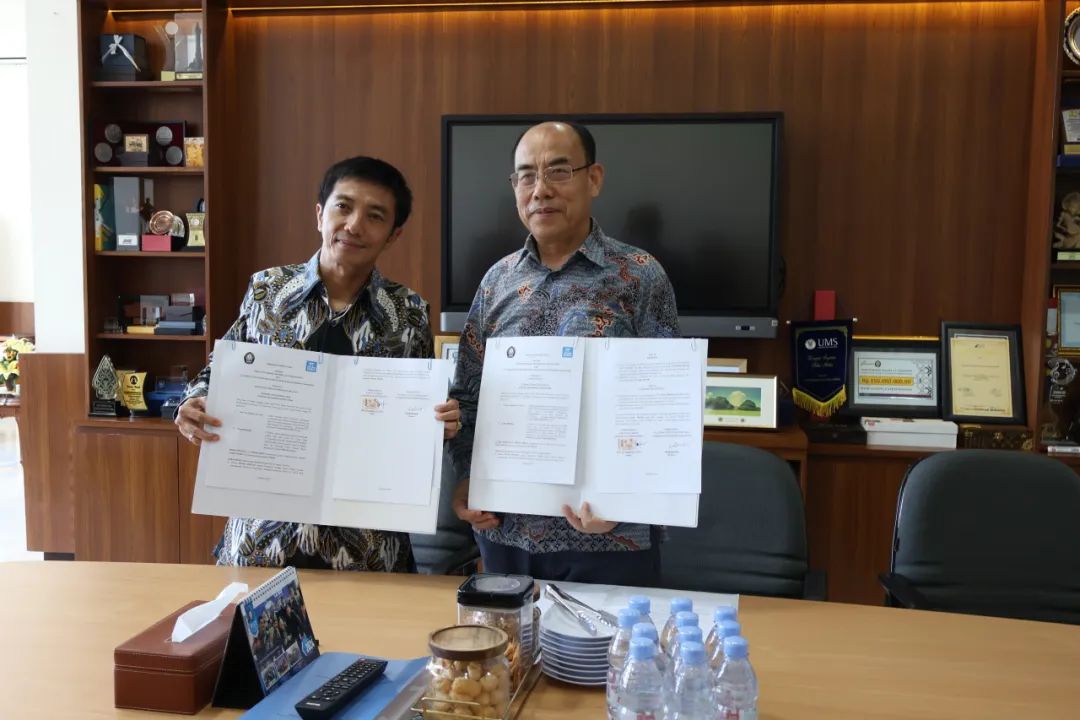 <p>UMS</p>
<p>0</p>
<p>品</p>
